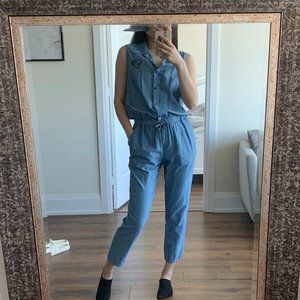 Jumpsuit Size Small (Almost New)